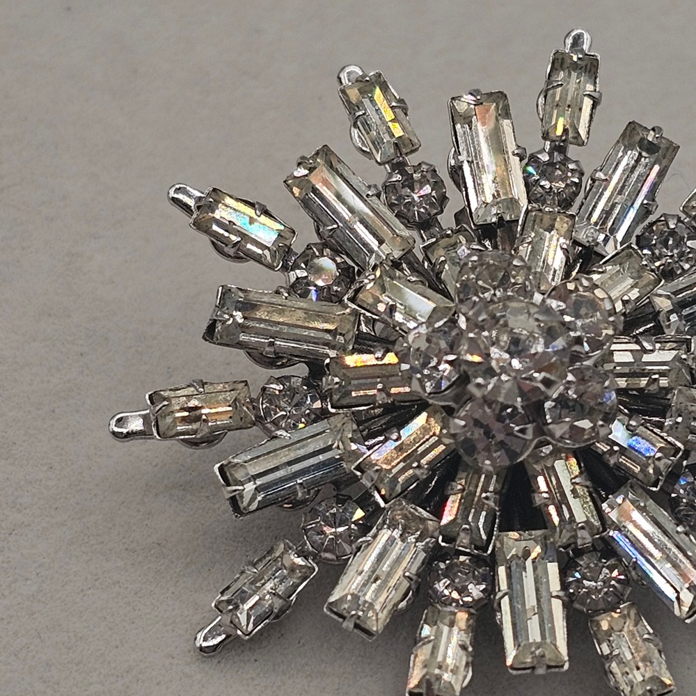 Vintage Starburst Brooch Clear Silver Tone Baguette Rhinestone 1.5" Pin Formal - Picture 10 of 15